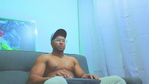 Snapshot of dany_dryy chatting on June 4, 4:07 am Dany online show from June 4, 4:07 am