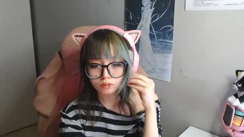 danyelleeyermann online show from May 19, 1:06 pm
