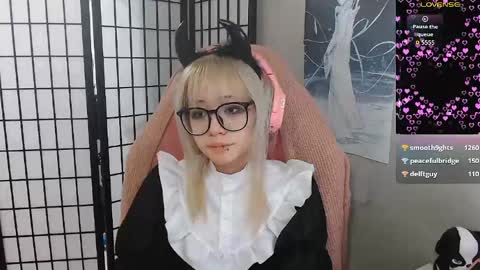 Snapshot of danyelleeyermann chatting on June 2, 1:57 pm danyelleeyermann online show from June 2, 1:57 pm