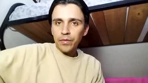 Snapshot of danylano chatting on November 4, 9:47 pm Daniel online show from November 4, 9:47 pm