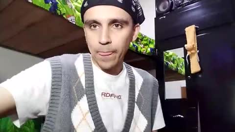 Snapshot of danylano chatting on February 8, 8:45 pm Daniel online show from February 8, 8:45 pm