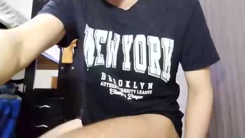 Snapshot of danylano chatting on February 17, 11:44 pm Daniel online show from February 17, 11:44 pm