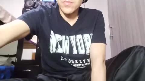 Snapshot of danylano chatting on February 23, 9:45 pm Daniel online show from February 23, 9:45 pm