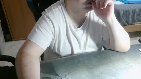 Snapshot of danysanchez1981 chatting on May 17, 11:39 am danysanchez1981 online show from May 17, 11:39 am