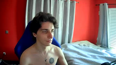 Snapshot of danywhiteyb chatting on July 4, 11:05 am danywhiteyb online show from July 4, 11:05 am