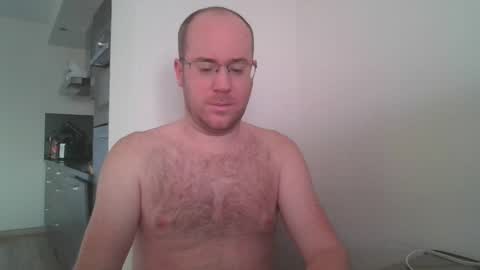 Snapshot of danzel87 chatting on January 2, 9:00 am Danny online show from January 2, 9:00 am