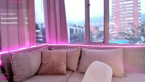 daphne_chers online show from October 22, 8:08 pm