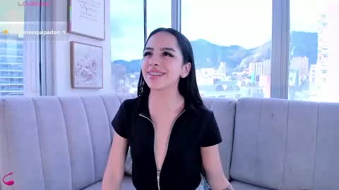 Snapshot of daphne_chers chatting on July 1, 8:08 pm daphne_chers online show from July 1, 8:08 pm