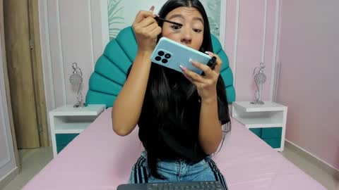 Snapshot of daphne_fox_ chatting on January 13, 11:30 am Daphne  online show from January 13, 11:30 am