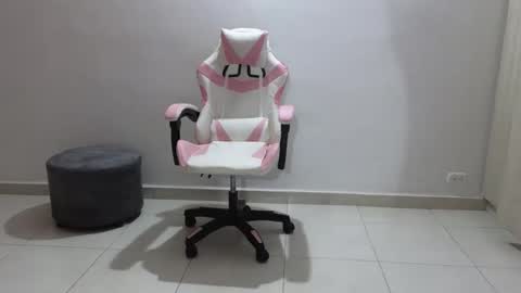 daphne_grayy online show from March 24, 11:59 am