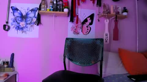 daphneandrade online show from January 14, 3:57 pm