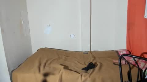 Snapshot of daphnegirlsexxy chatting on February 12, 3:34 am daphnegirlsexxy online show from February 12, 3:34 am