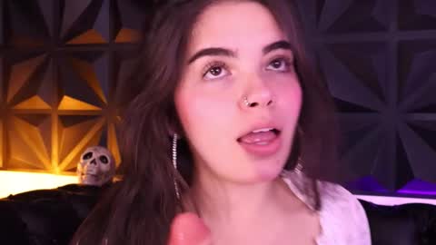 Daphne online show from October 24, 1:18 pm