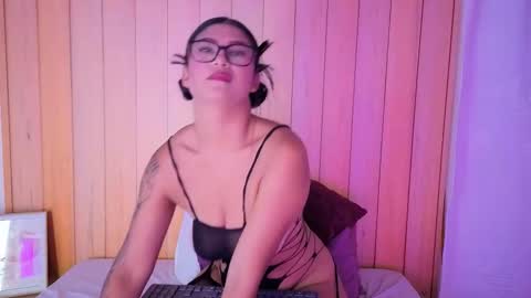 Daphne online show from November 12, 3:40 am