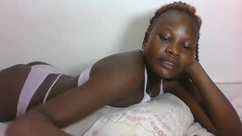 Snapshot of darberry21 chatting on February 3, 6:40 am ESTHER online show from February 3, 6:40 am