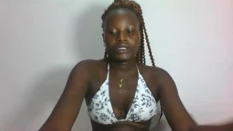 Snapshot of darberry21 chatting on February 6, 8:01 pm ESTHER online show from February 6, 8:01 pm