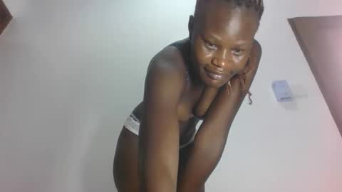 Snapshot of darberry21 chatting on February 12, 3:34 am ESTHER online show from February 12, 3:34 am