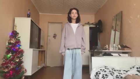 Snapshot of darceythede chatting on March 28, 8:03 am Alla online show from March 28, 8:03 am