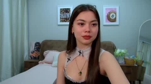 Snapshot of darcymacy chatting on May 17, 6:37 pm DarcyMacy online show from May 17, 6:37 pm