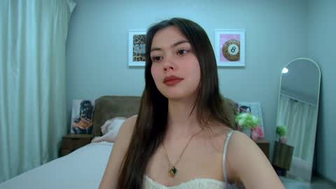 Snapshot of darcymacy chatting on May 21, 6:48 pm DarcyMacy online show from May 21, 6:48 pm