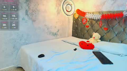 darcymoore_ online show from September 26, 6:56 pm