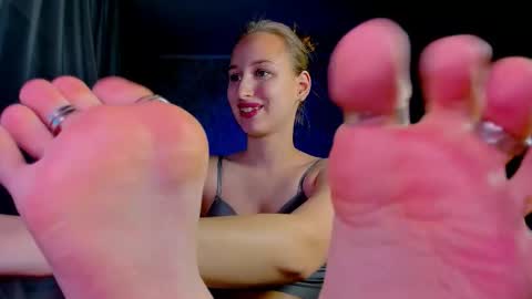 Snapshot of darcysiren chatting on November 11, 11:54 am Darcy Siren online show from November 11, 11:54 am