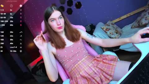 Snapshot of daria_rain chatting on June 19, 4:00 pm Daria ---- online show from June 19, 4:00 pm