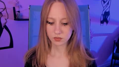 Snapshot of dariatate chatting on September 18, 2:41 pm Daria Tate online show from September 18, 2:41 pm