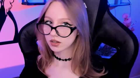 Daria Tate online show from October 19, 11:33 am