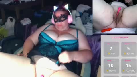 Snapshot of darina_bbw chatting on July 4, 10:38 pm darina_bbw online show from July 4, 10:38 pm