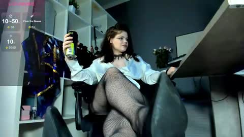 Snapshot of darina_wilson chatting on March 5, 3:18 pm Dari the it woman online show from March 5, 3:18 pm