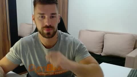 darius_94 online show from October 27, 3:54 am