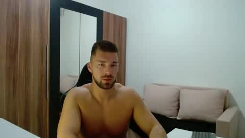 darius_94 online show from November 15, 4:43 am