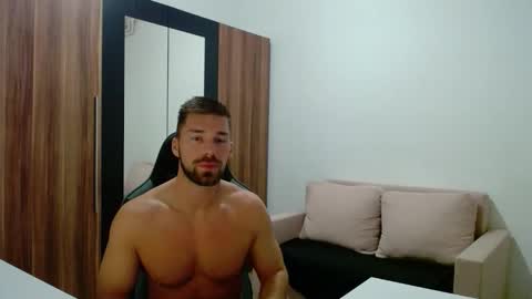 darius_94 online show from November 29, 5:32 am