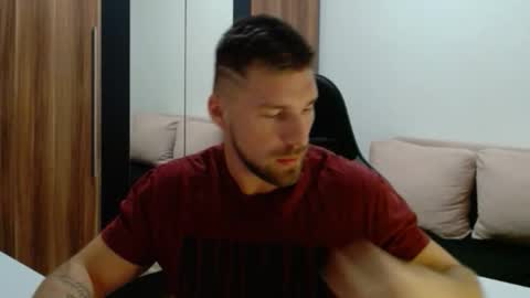 darius_94 online show from February 19, 5:53 pm