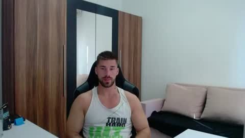 Snapshot of darius_94 chatting on July 1, 6:26 am darius_94 online show from July 1, 6:26 am