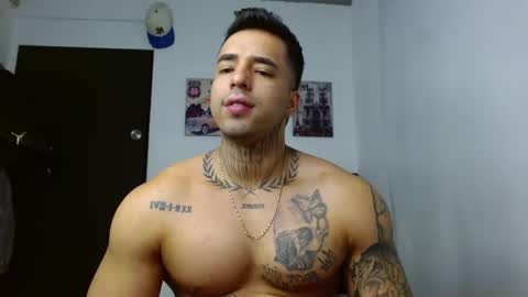 Darius Phoenix  online show from October 17, 8:11 pm