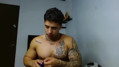 Darius Phoenix  online show from December 15, 6:34 pm