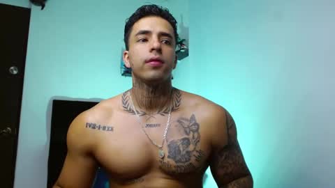 Darius Phoenix  online show from February 10, 8:35 pm