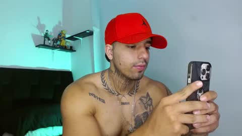 Darius Phoenix  online show from March 26, 8:25 pm