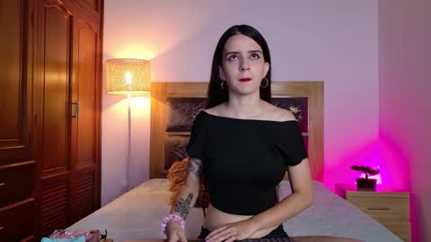 dark_angell77 online show from November 20, 11:21 am