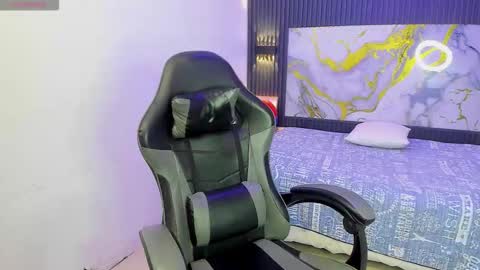 DARCK online show from March 11, 1:06 pm