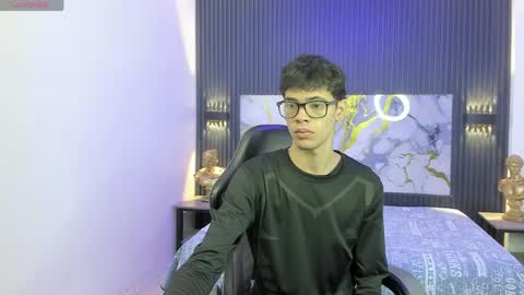 DARCK online show from April 10, 12:10 pm