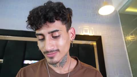 Snapshot of dark_eros_ chatting on March 17, 7:39 pm Sr. Eros online show from March 17, 7:39 pm