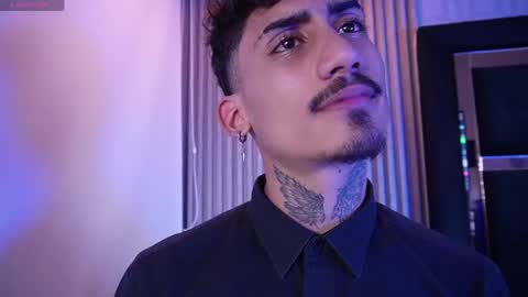 Snapshot of dark_eros_ chatting on April 13, 3:34 am Sr. Eros online show from April 13, 3:34 am