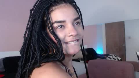 dark_flama online show from April 5, 1:47 am