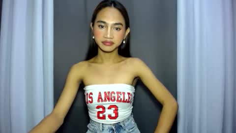 Snapshot of dark_hurohuro19 chatting on February 6, 2:16 am LIANNA online show from February 6, 2:16 am