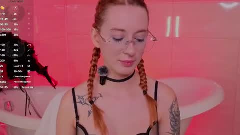 Snapshot of dark_lola_ chatting on July 10, 2:38 am Lola online show from July 10, 2:38 am