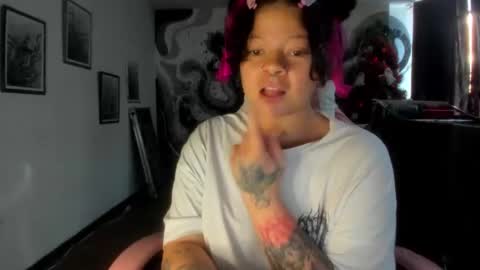 Snapshot of dark_miau chatting on November 30, 5:17 pm miau online show from November 30, 5:17 pm