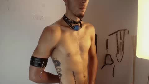 Snapshot of dark_rosse1 chatting on February 6, 10:35 pm rosse online show from February 6, 10:35 pm